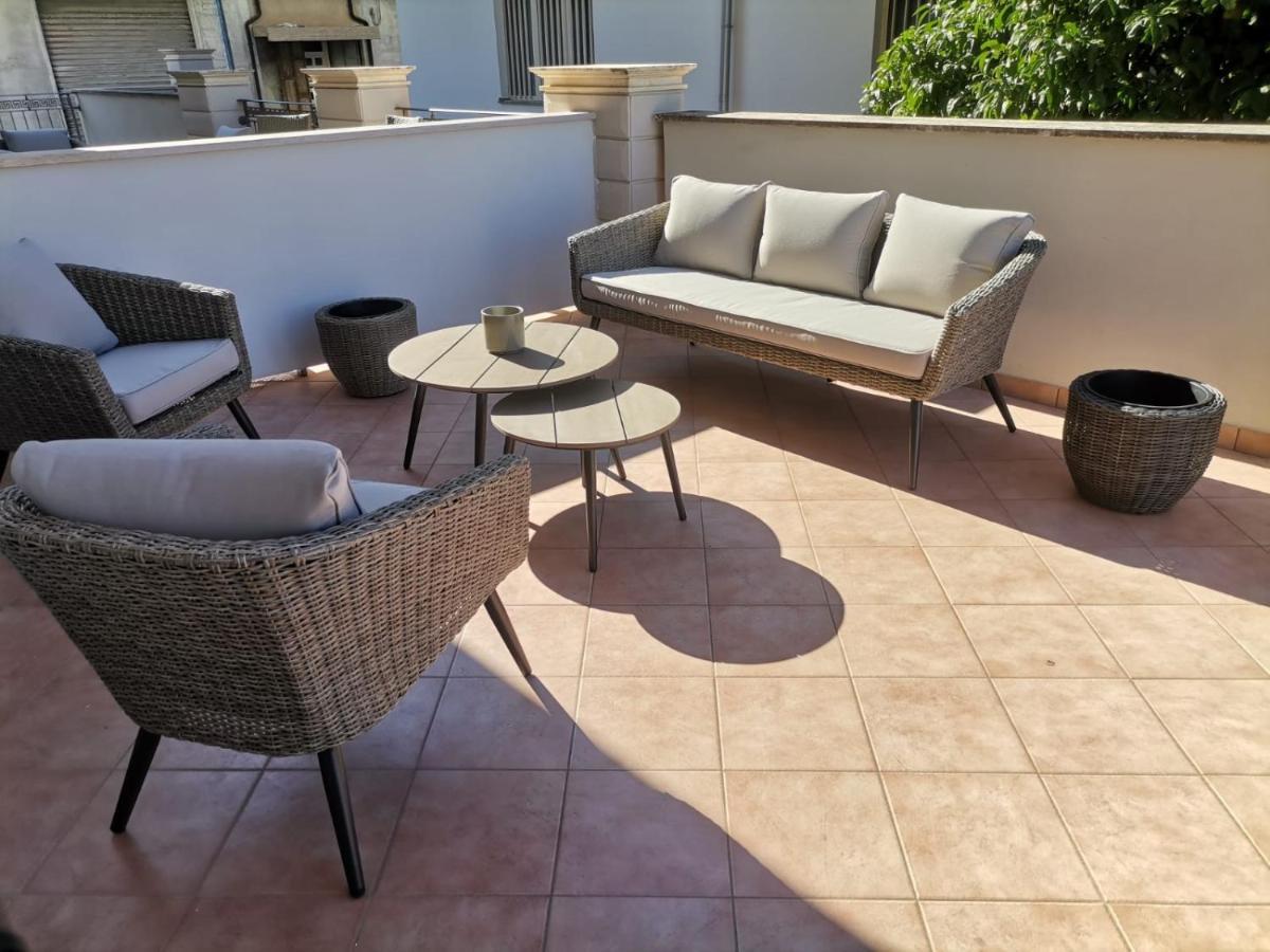 Del Gaudio Guesthouse Torre Melissa Exteriör bild