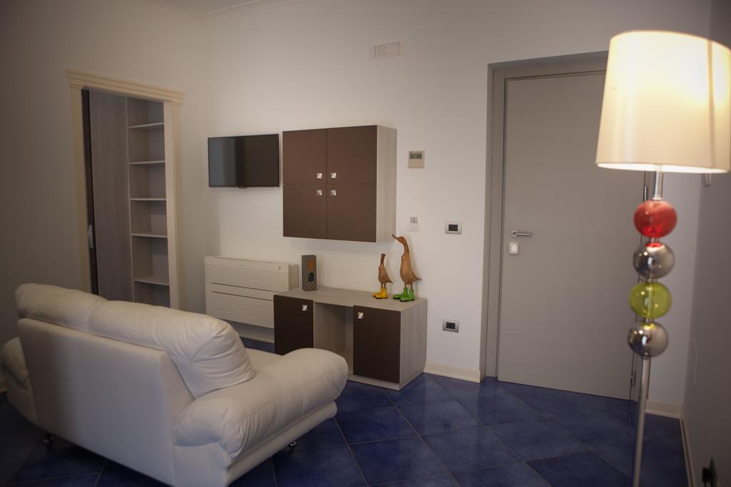 Del Gaudio Guesthouse Torre Melissa Exteriör bild